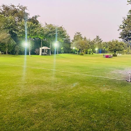 Anantam Aravali Villa Gurgaon Bagian luar foto