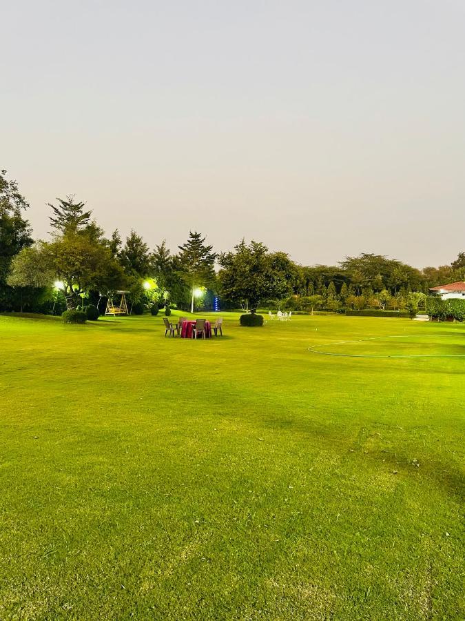Anantam Aravali Villa Gurgaon Bagian luar foto