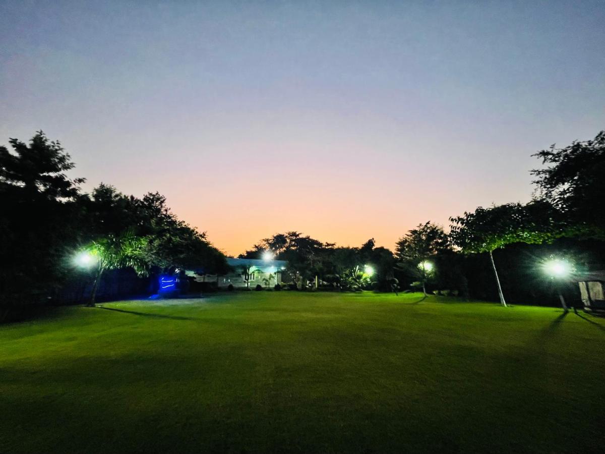 Anantam Aravali Villa Gurgaon Bagian luar foto